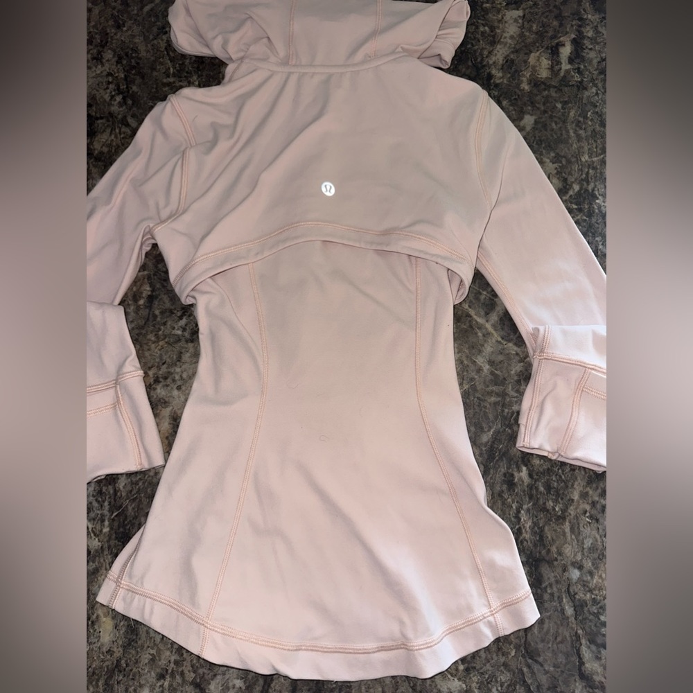 cropped LULULEMON define jacket!!